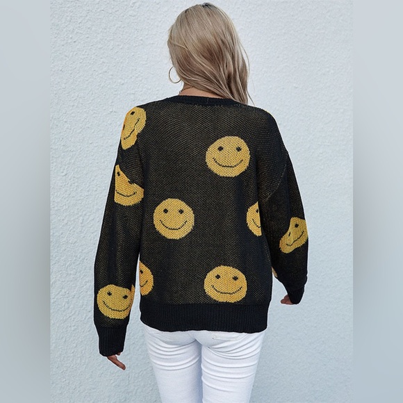 Smiley Face Sweater 10010088720 - Picture 4 of 5